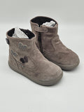Primigi Winterstiefel für Kinder in dunklem Blau mit Schnürung und warmem Innenfutter, ideal für kalte Wintertage.