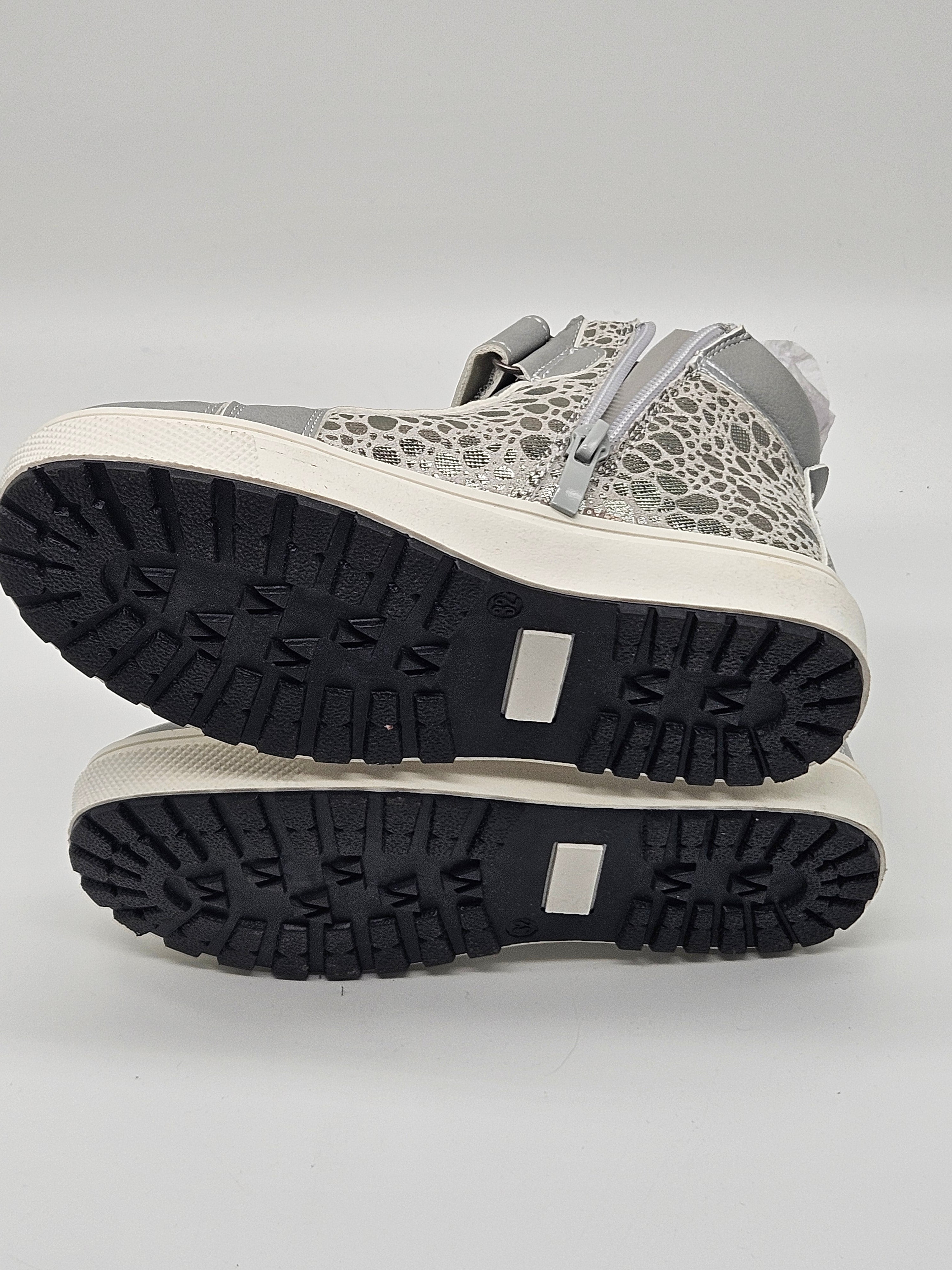 Lamino Sneaker High, weiße High-Top-Sneaker mit Schnürung und dickem Sohlen, modischer Turnschuh für Damen und Herren