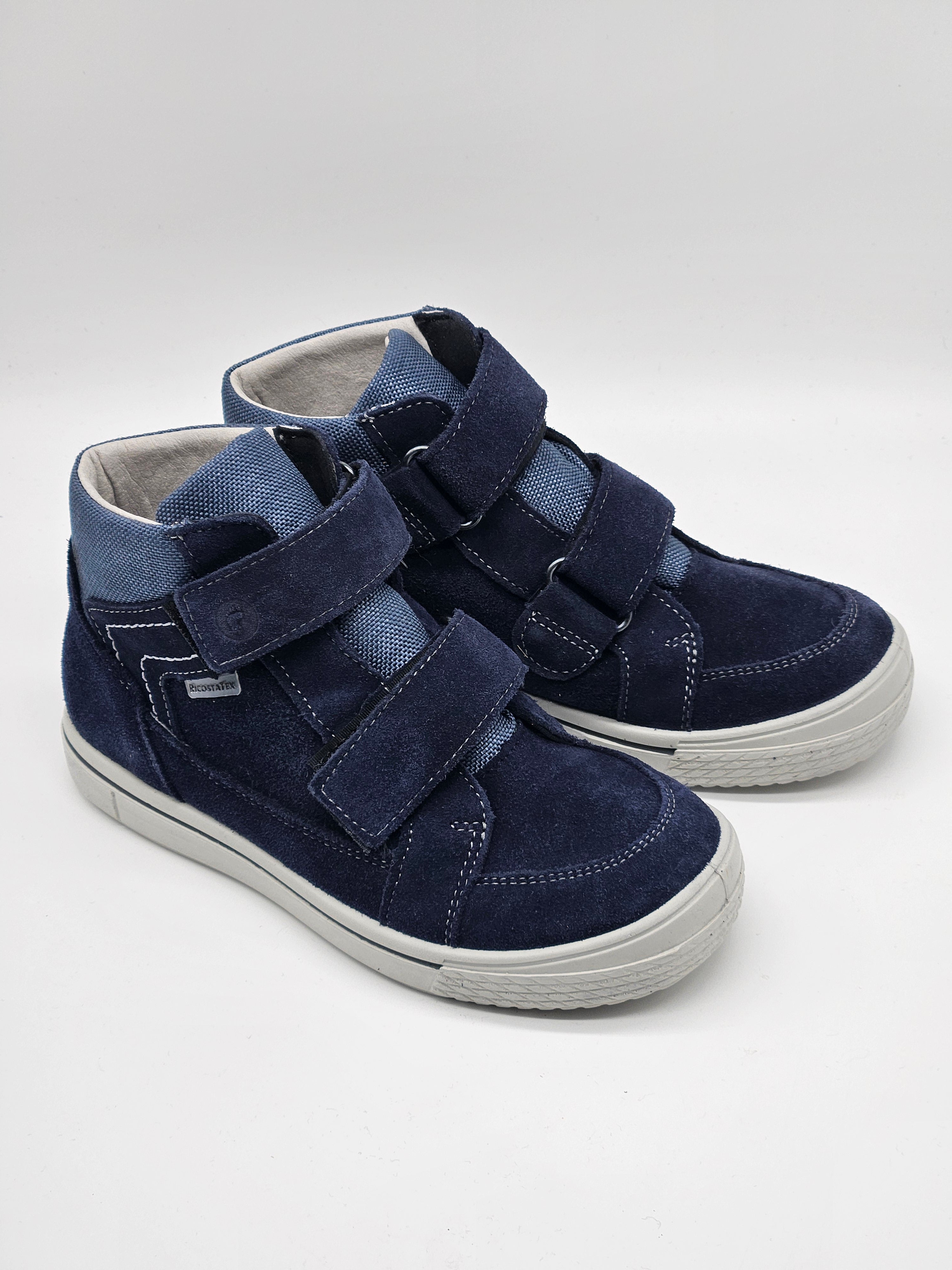 Sneaker Ricosta Jasper s in Blau aus Leder mit Klettverschluss und strapazierfähiger Sohle, für Kinder bequem und stilvoll.