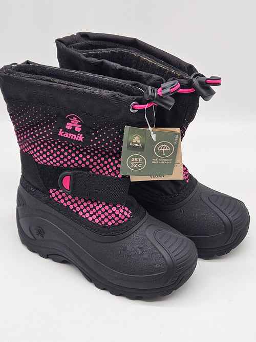 Kamik Sandalen, offene Sommerschuhe mit verstellbaren Riemen und bequemer Sohle, ideal für warme Tage.