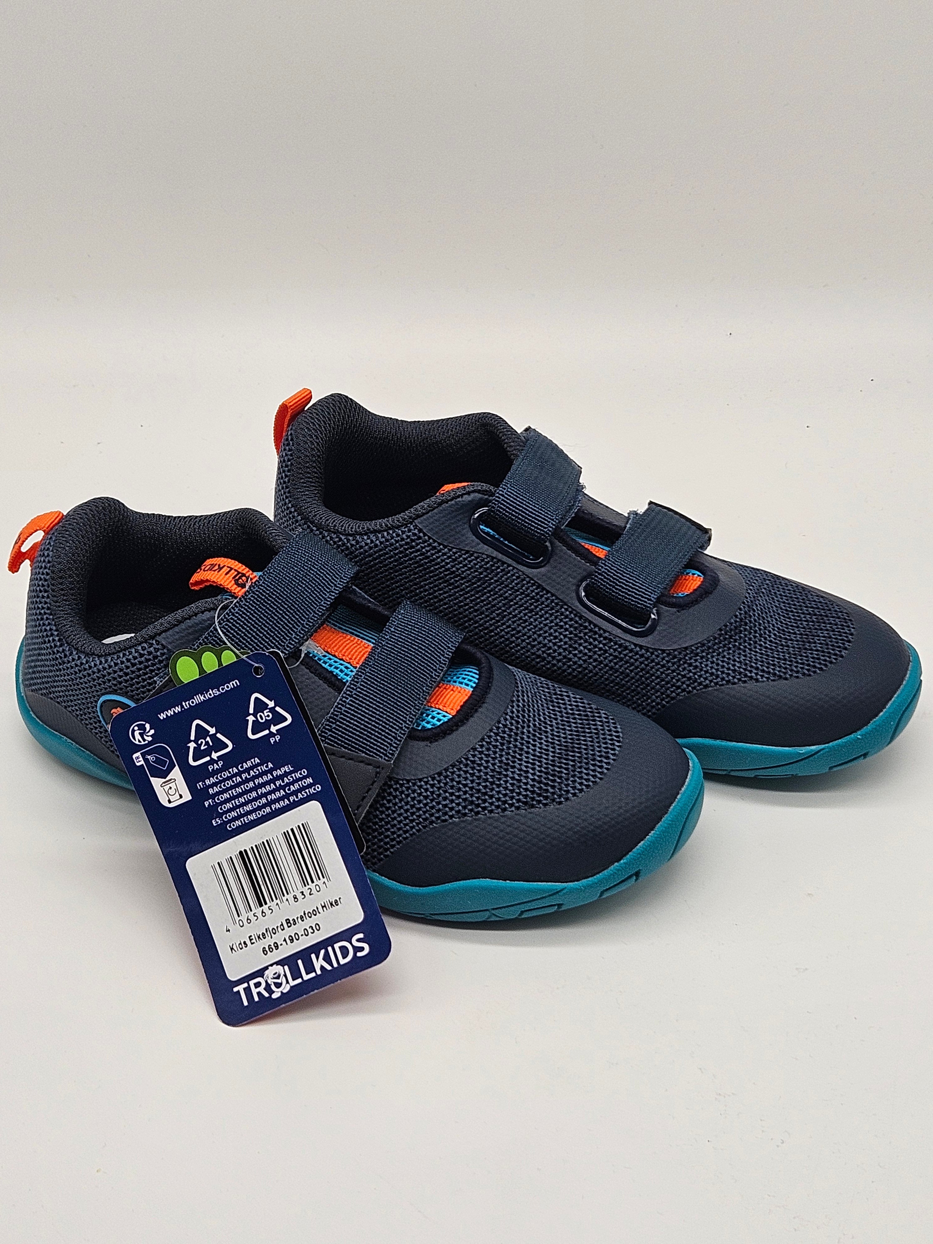Sneaker Trollkids Eikefjord Hieker in Blau mit Klettverschluss und sportlichem Design, ideal für Kinder.