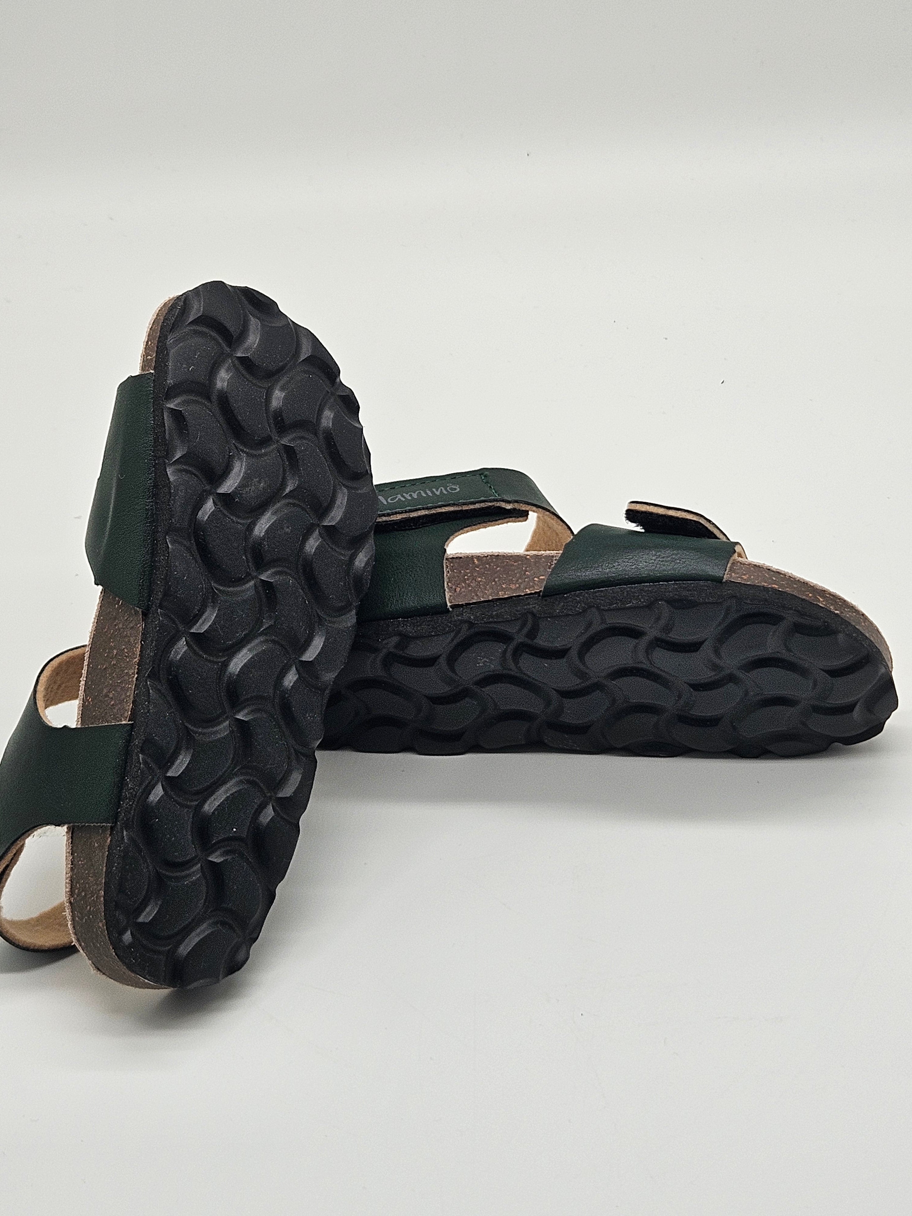 Lamina Sandalen aus Leder mit offenen Zehen und verstellbarem Riemen, bequem und stilvoll für den Sommer.