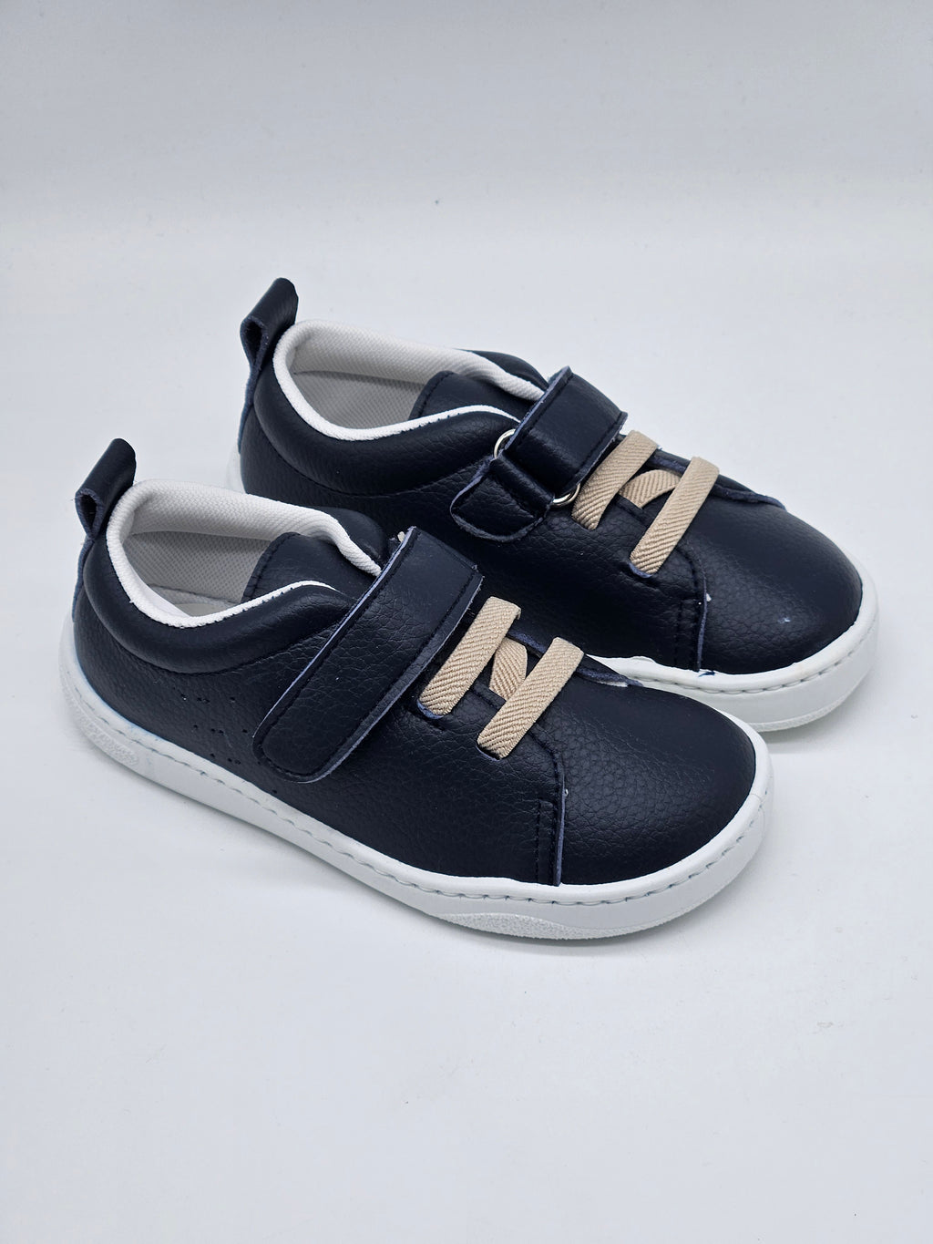Lamino Barfußschuhe Sneaker in natürlichem Design, leicht und flexibel, sichtbarer Schuh mit minimalistischer Optik.