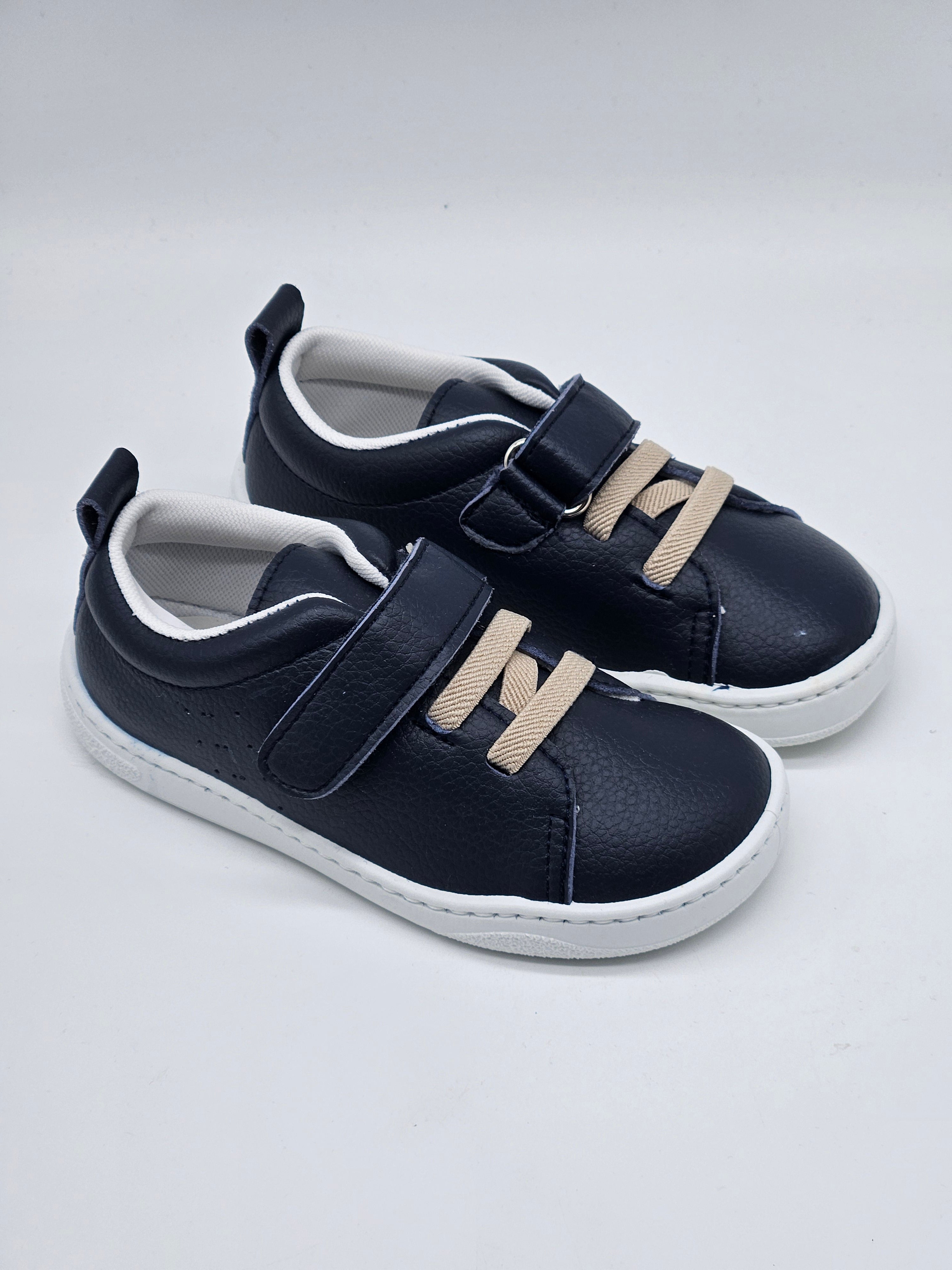 Lamino Barfußschuhe Sneaker in natürlichem Design, leicht und flexibel, sichtbarer Schuh mit minimalistischer Optik.