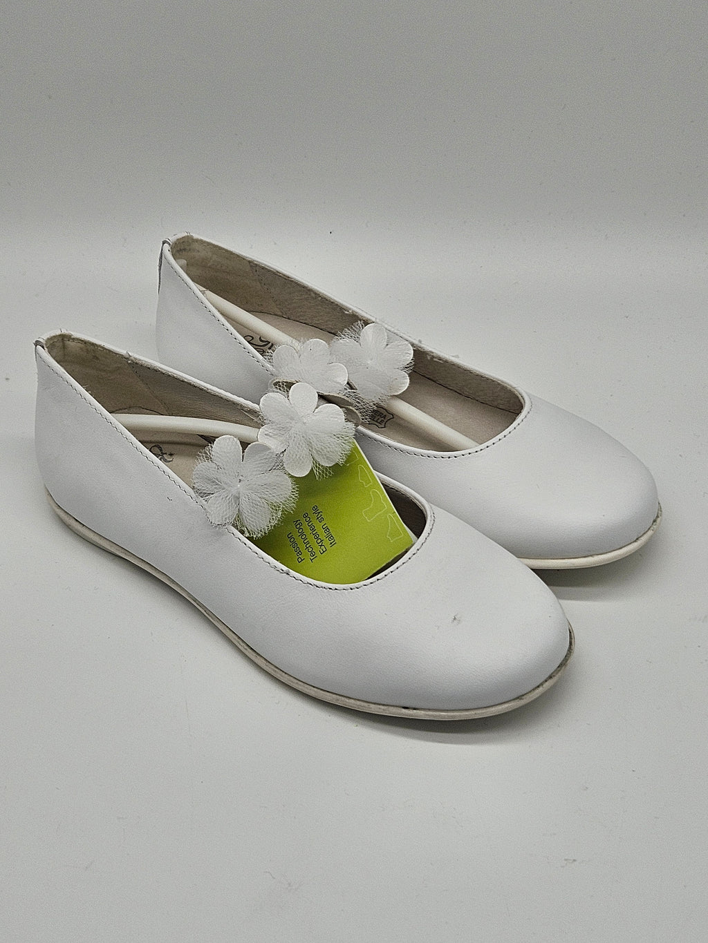 Primigi Ballerinas in Schwarz mit runder Zehenkappe und bequemer Sohle, perfekte Damenschuhe für den Alltag.