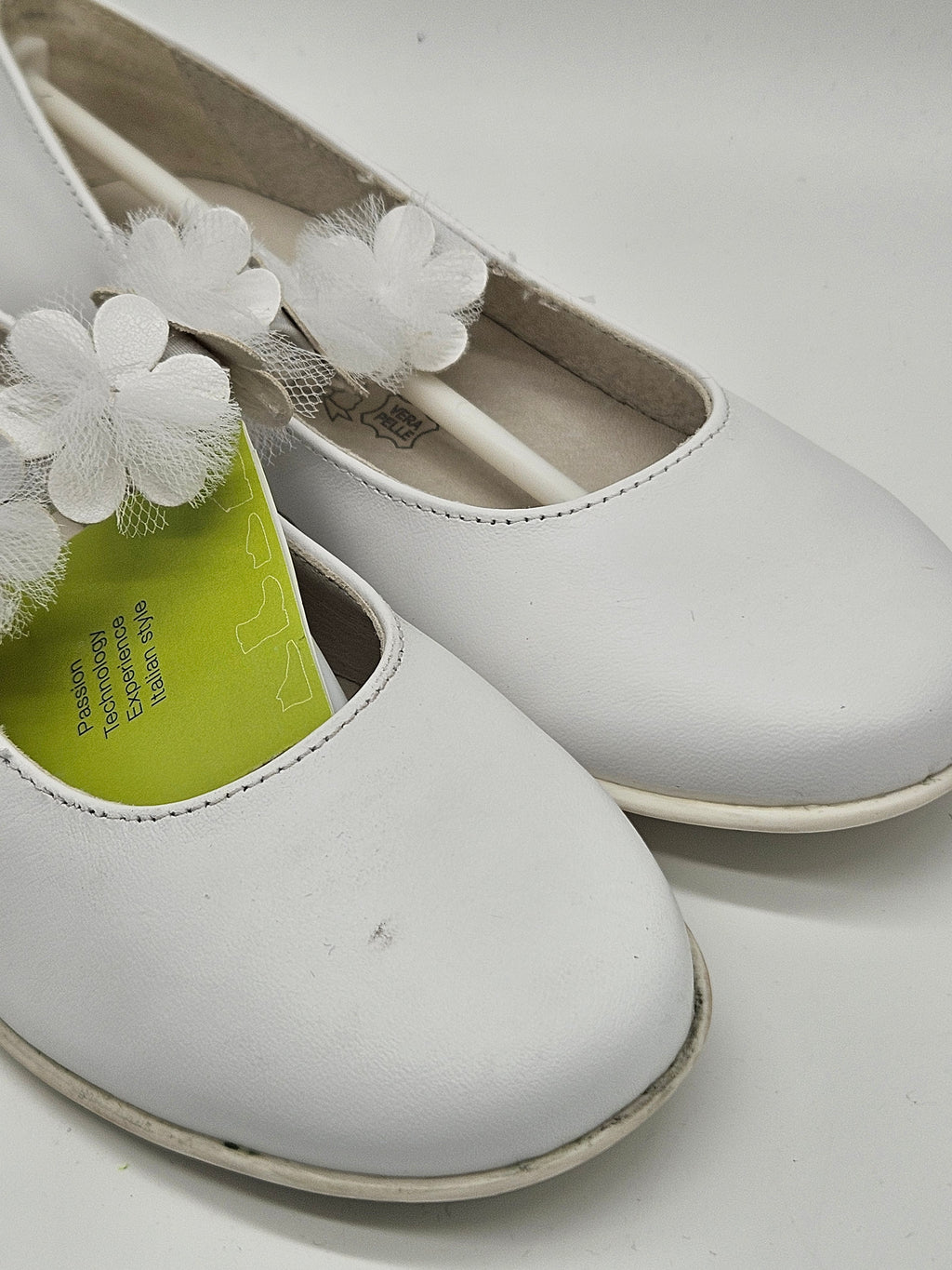 Primigi Ballerinas aus Leder mit Schnürung, bequemer Schuh für Damen, seitliche Ansicht