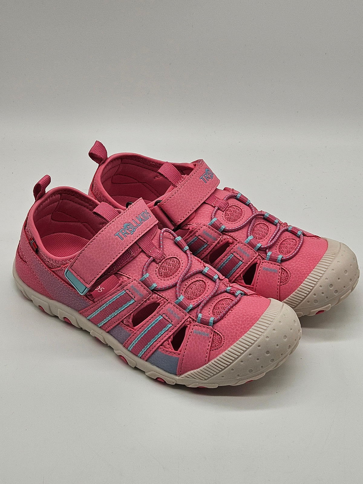 Trollkids Sandalen rosa Kinder Vorderansicht – Wichtel Outlet
