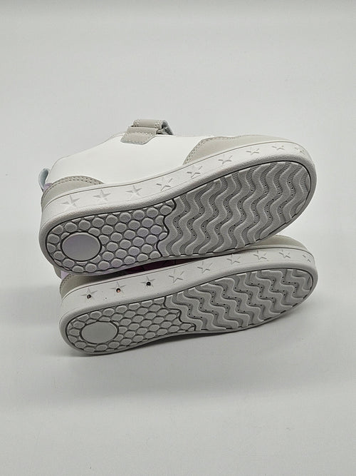 Disney Stitch Sneaker weiß Kinder Detailansicht – Wichtel Outlet