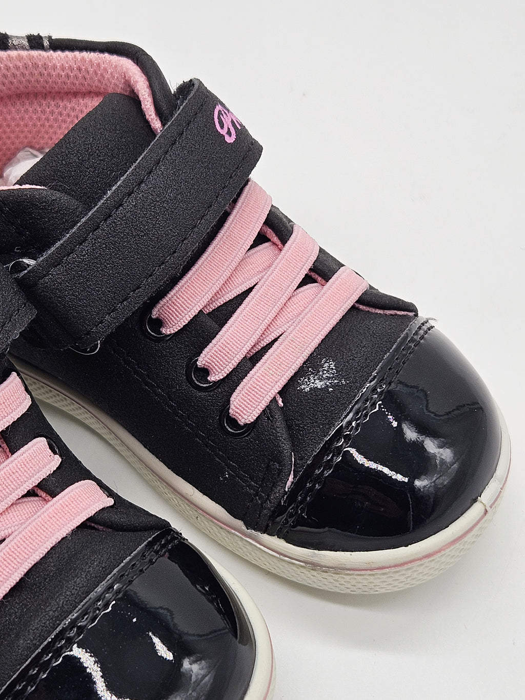 Primigi Leder-Sneaker schwarz Kinder Seitenansicht – Wichtel Outlet