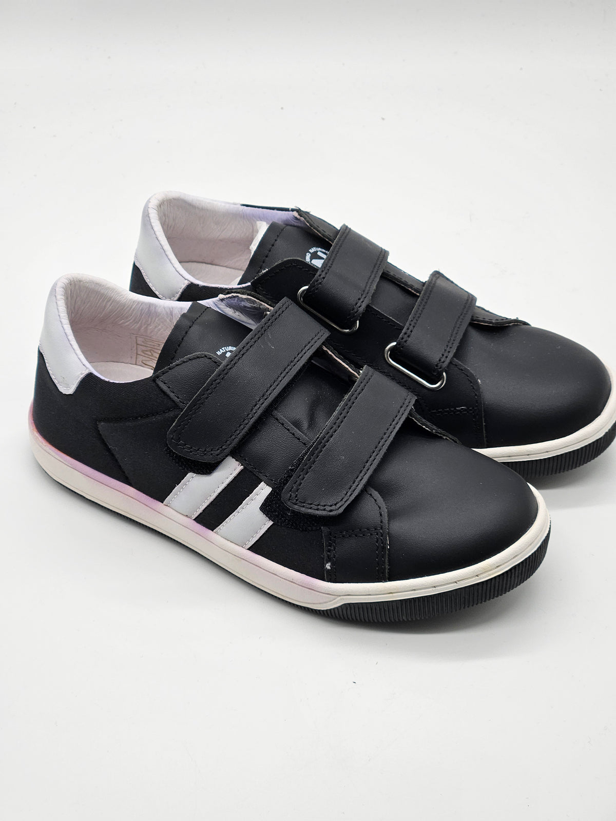 Naturino Leder-Sneaker Rery schwarz Vorderansicht – Wichtel Outlet