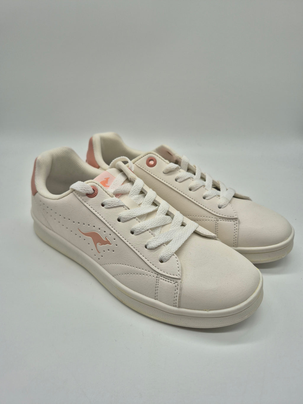 Kangaroos Sneaker Kinder Gr.37 Vorderansicht – Wichtel Outlet