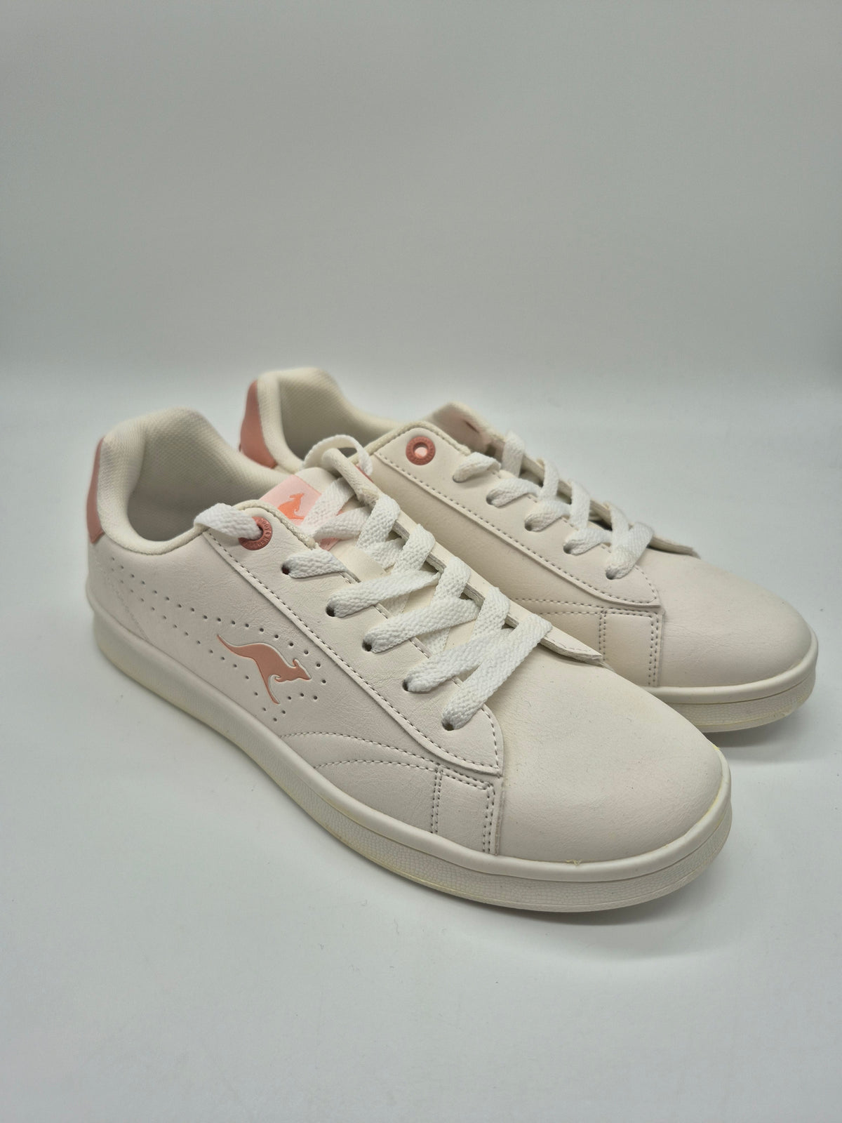 Kangaroos Sneaker Kinder Gr.37 Vorderansicht – Wichtel Outlet