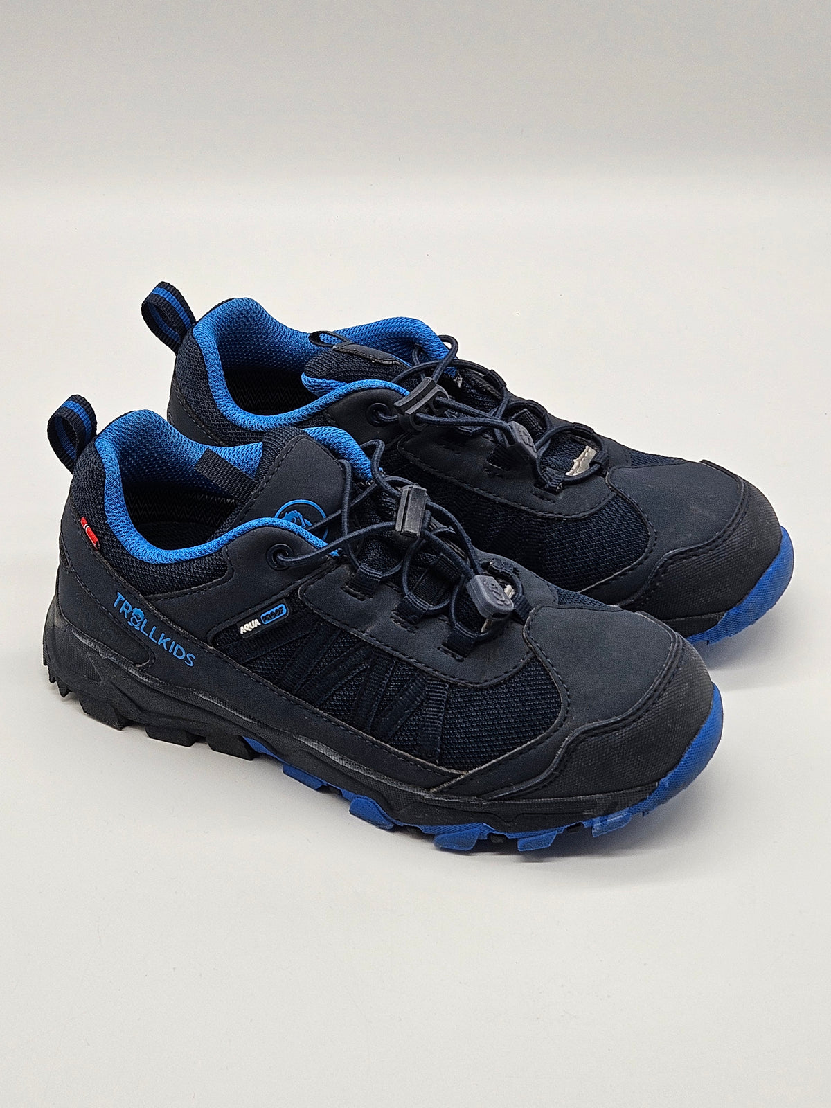 Trollkids Trollfjall Hiker Low Wanderschuhe blau Gr.34 Vorderansicht – Wichtel Outlet